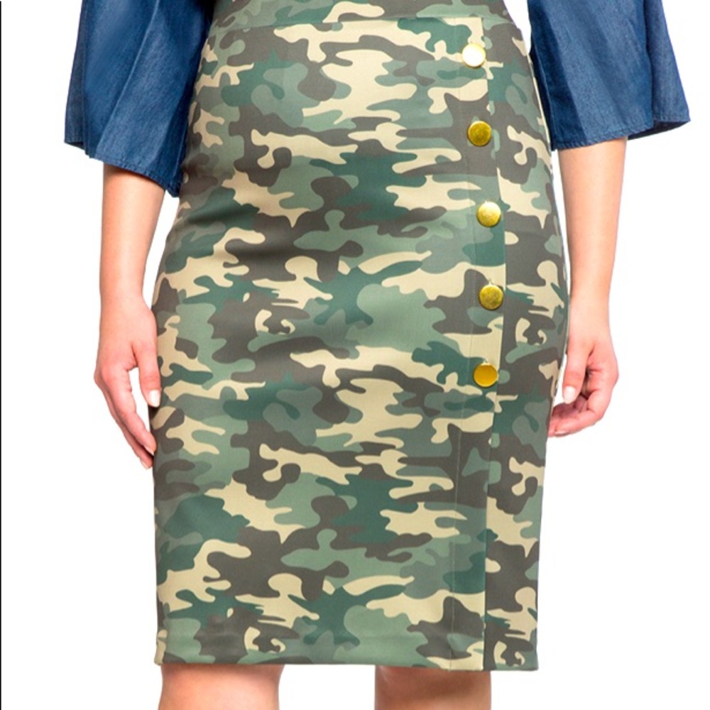 Button Camo Pencil Skirt